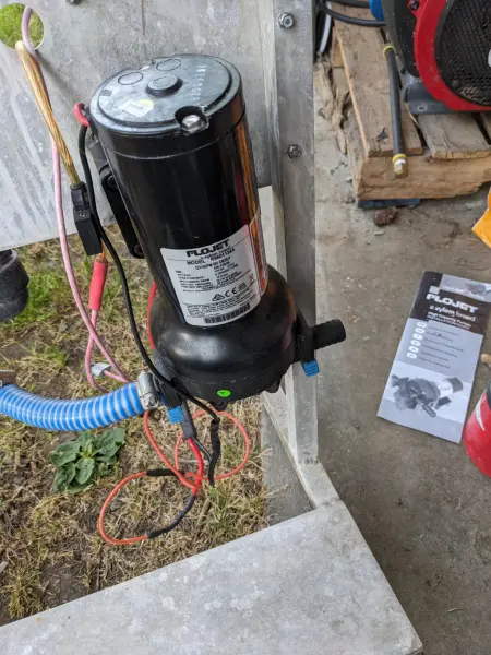 Flojet VersiJet High Capacity Pump 12V, 6 GPM @ 70 PSI | R8601134A